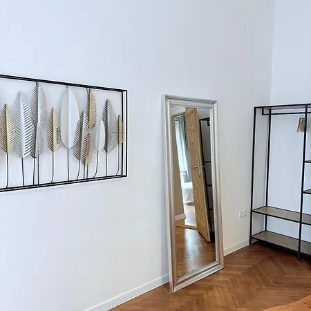 Lulu 2 Apartman *